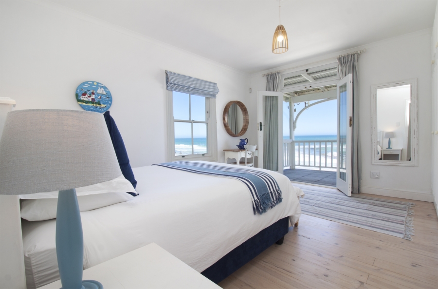 5 Bedroom Property for Sale in Misty Cliffs Western Cape